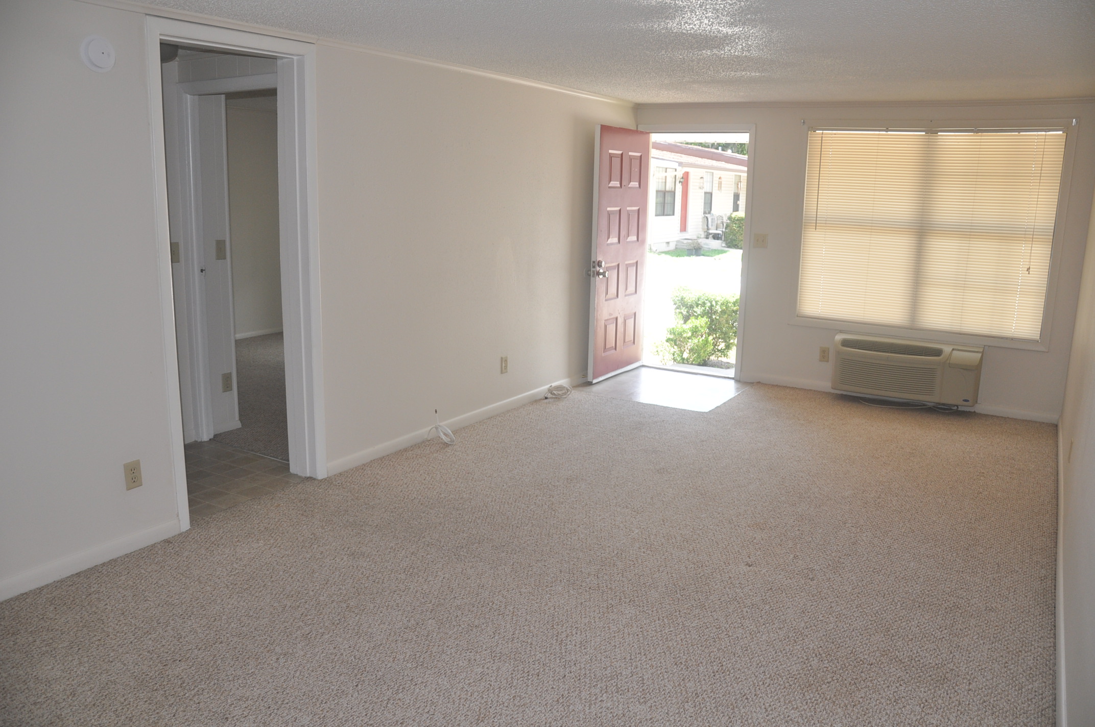 1-bedroom-apt-view-from-living-room-oakwood-manor-apartments